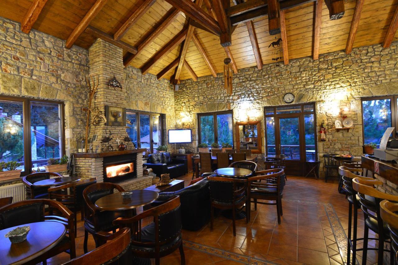 Georgio'S V Chalet Kalavrita Exterior photo