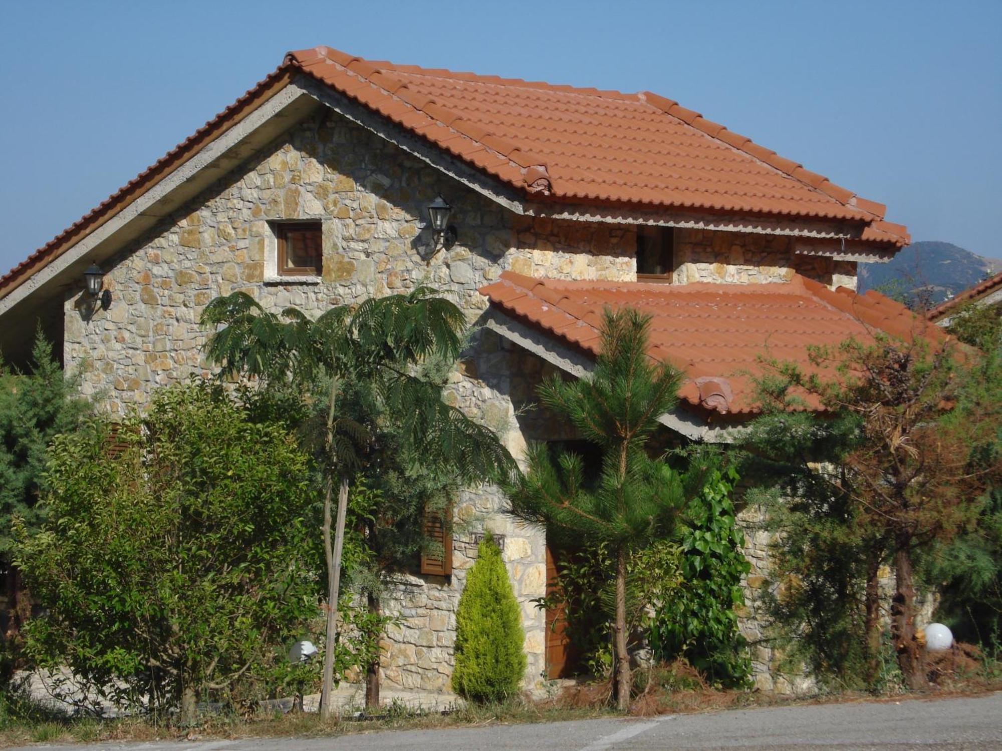 Georgio'S V Chalet Kalavrita Exterior photo